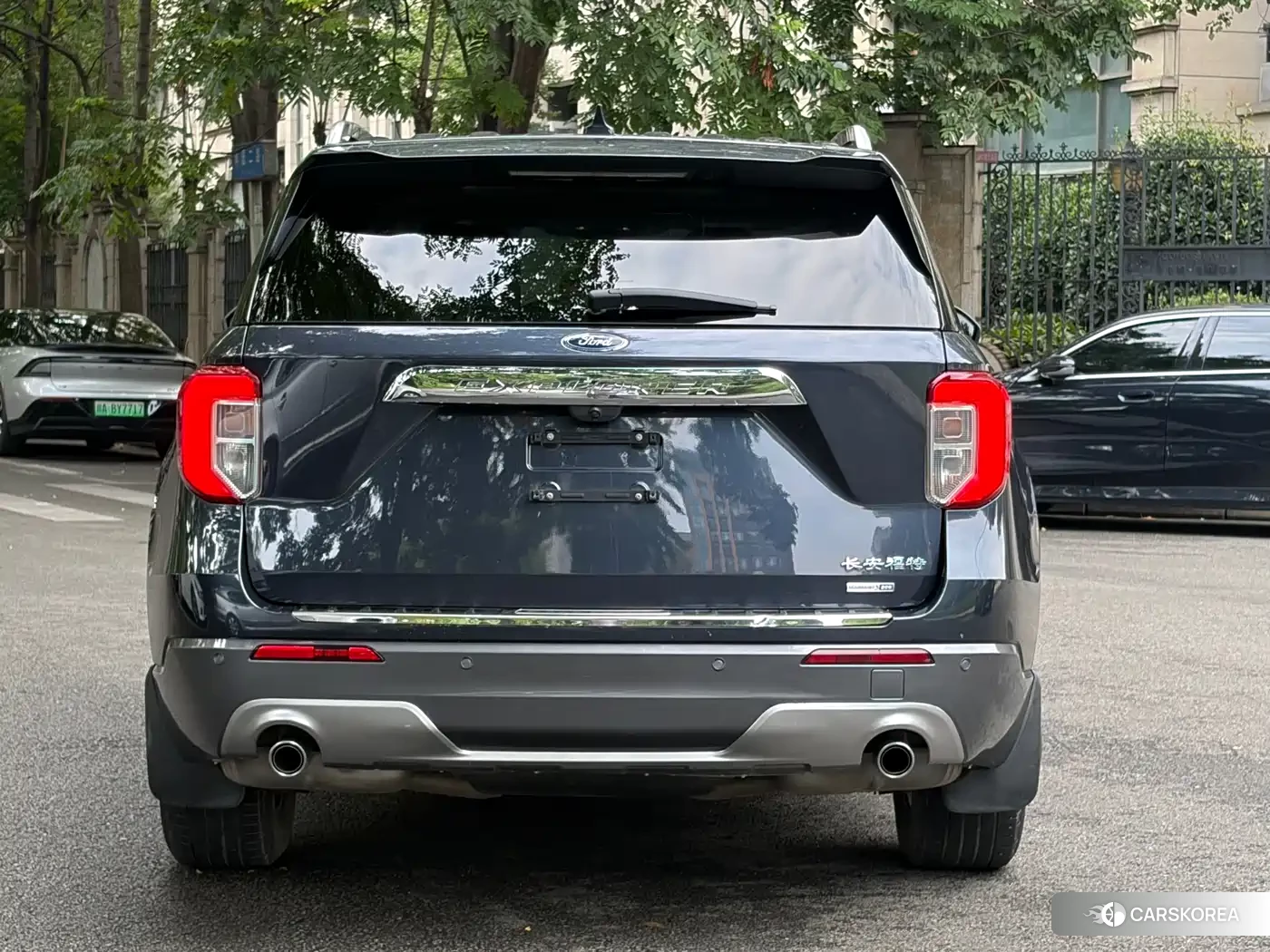 Ford Explorer 2022 Синий из Китая, фото 2
