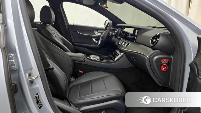 Mercedes-Benz E-Class W213 2021 Серебряный из Кореи, фото 2