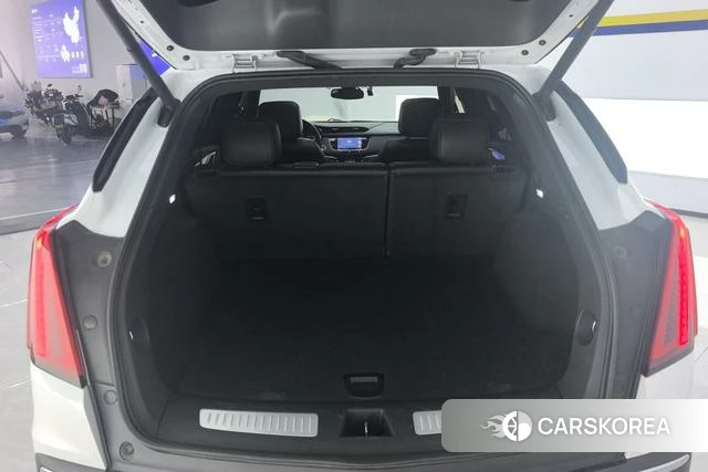 Cadillac XT5 2021 Белый из Китая, фото 2