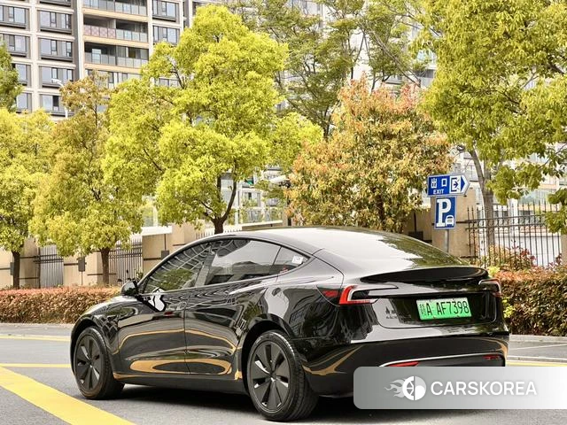 Tesla Model 3 2026 Черный из Китая, фото 2