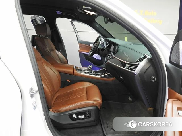 BMW X7 (G07) 2021 Белый из Кореи, фото 2