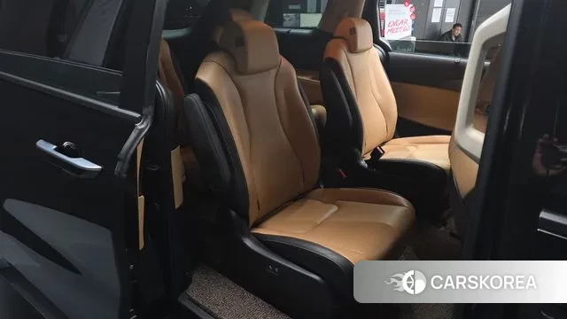 Kia Carnival 4th generation 2023 Черный из Кореи, фото 2