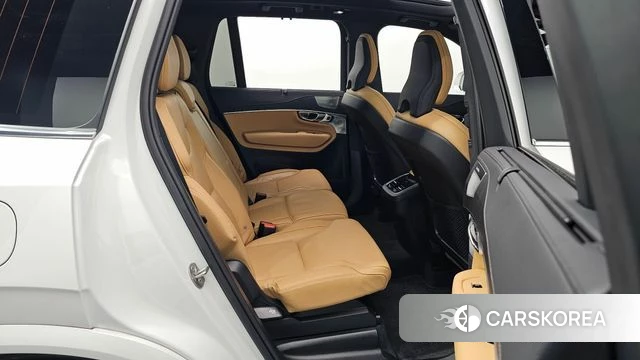 Volvo XC90 second Generation 2024 Белый из Кореи, фото 2