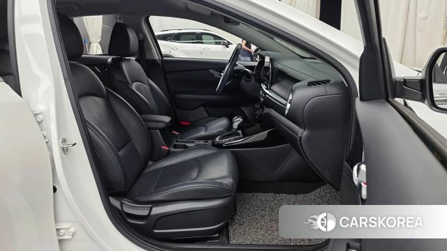 Kia The New K3 2nd generation 2021 Белый из Кореи, фото 2