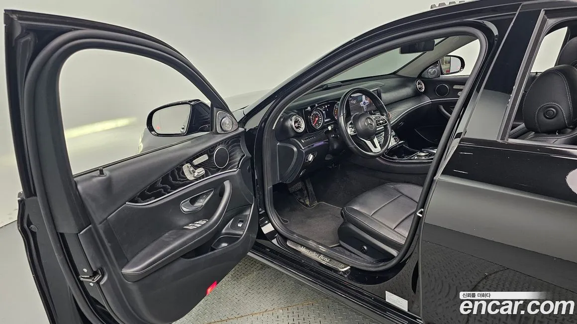 Mercedes-Benz E-Class W213 2020 Черный из Кореи, фото 2