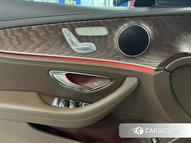 Mercedes-Benz E-class 2022 Черный из Китая, фото 2
