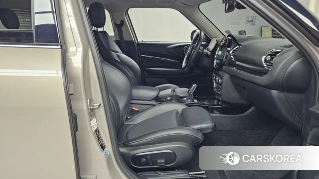Mini Cooper Clubman 2021 Песочный из Кореи, фото 2