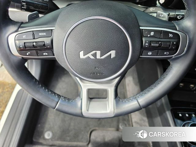 Kia K5 3rd generation 2023 Белый из Кореи, фото 2