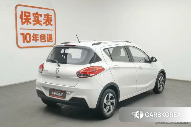Baojun 310 2018 Белый из Китая, фото 2
