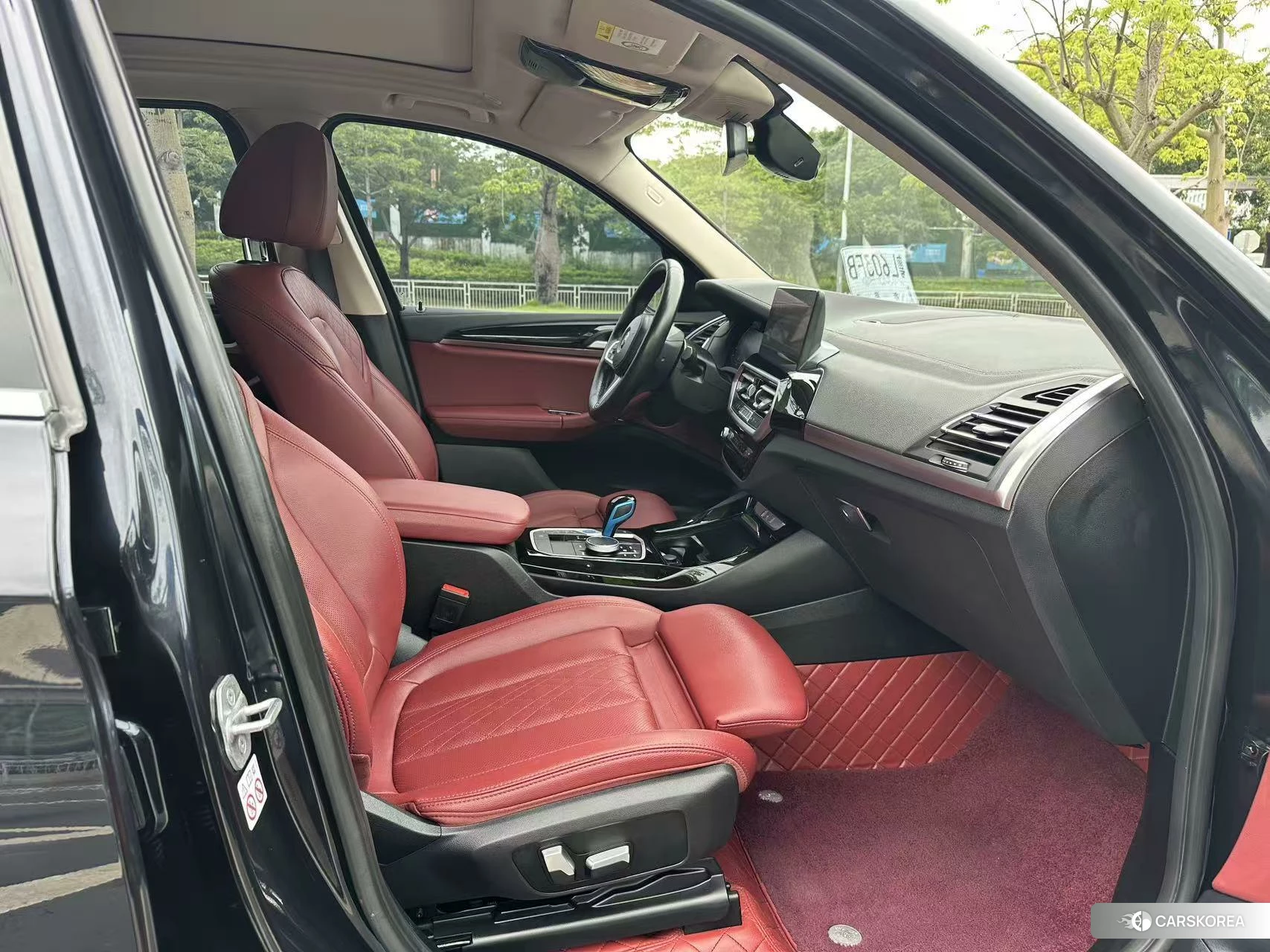 BMW iX3 2021 Черный из Китая, фото 2