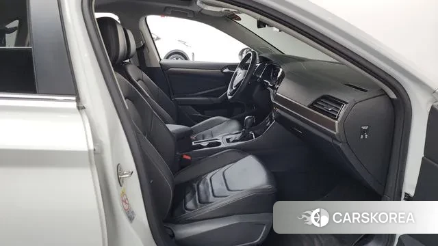 Volkswagen 7th Generation of Jetta 2021 Белый из Кореи, фото 2