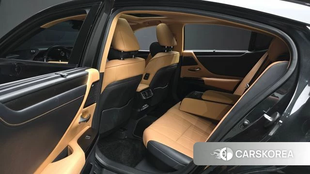 Lexus ES300h 7th generation 2021 Черный из Кореи, фото 2