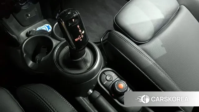 Mini Cooper 2022 Белый из Кореи, фото 2