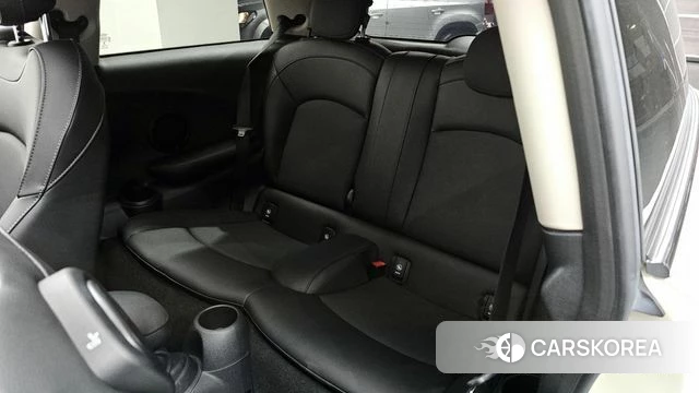 Mini Cooper S 2021 Жемчужный цвет из Кореи, фото 2