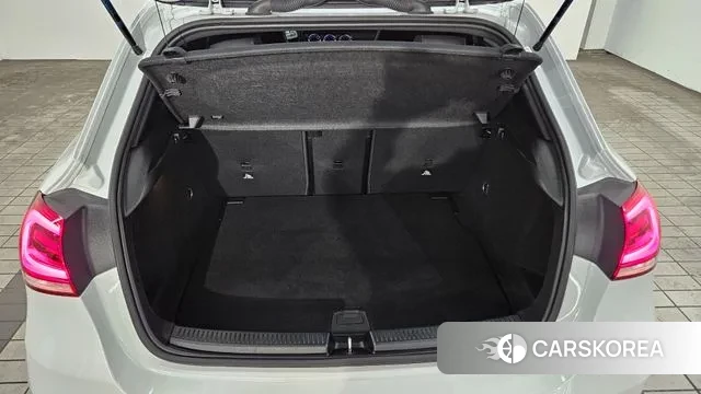 Mercedes-Benz A-Class W177 2023 Белый из Кореи, фото 2