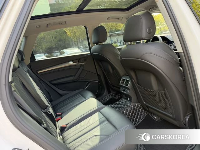 Audi Q5L 2022 Белый из Китая, фото 2
