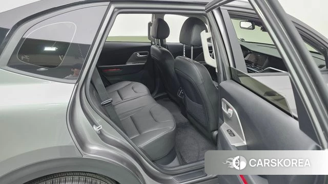 Kia Niro Plus 2022 Серебристо-серый из Кореи, фото 2