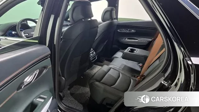 Genesis GV70 2021 Черный из Кореи, фото 2