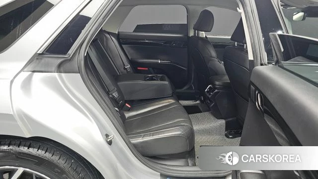 Hyundai Grandeur (GN7) 2023 Серебряный из Кореи, фото 2