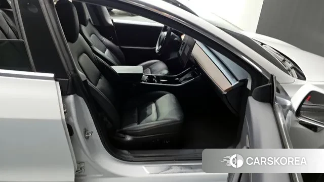 Tesla Model 3 2020 Белый из Кореи, фото 2