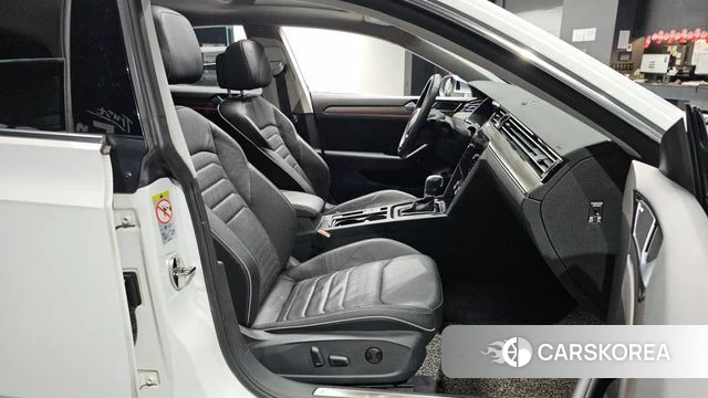 Volkswagen Arteon 2018 Белый из Кореи, фото 2