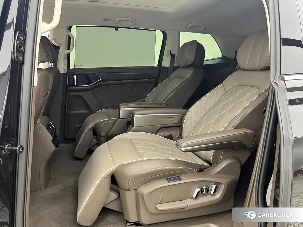Volkswagen Viloran 2024 Черный из Китая, фото 2