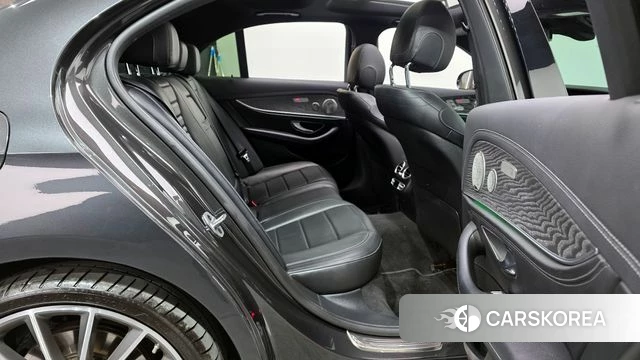 Mercedes-Benz E-Class W213 2021 Серый из Кореи, фото 2