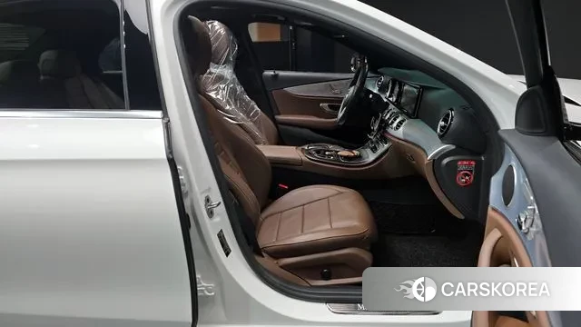 Mercedes-Benz E-Class W213 2019 Белый из Кореи, фото 2