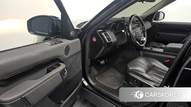 Land Rover Discovery 5 2019 Черный из Кореи, фото 2