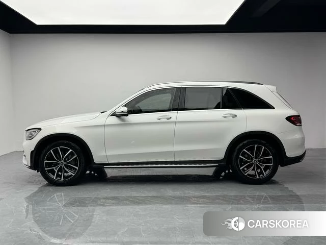 Mercedes-Benz GLC 2022 Белый из Китая, фото 2