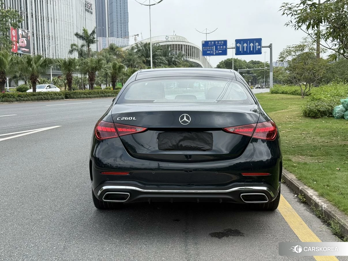 Mercedes-Benz Class C 2023 Зеленый из Китая, фото 2