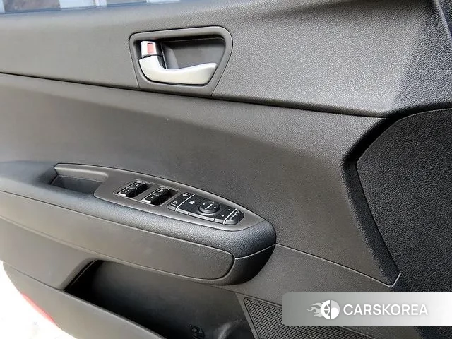 Kia The New K5 2nd generation 2018 Белый из Кореи, фото 2