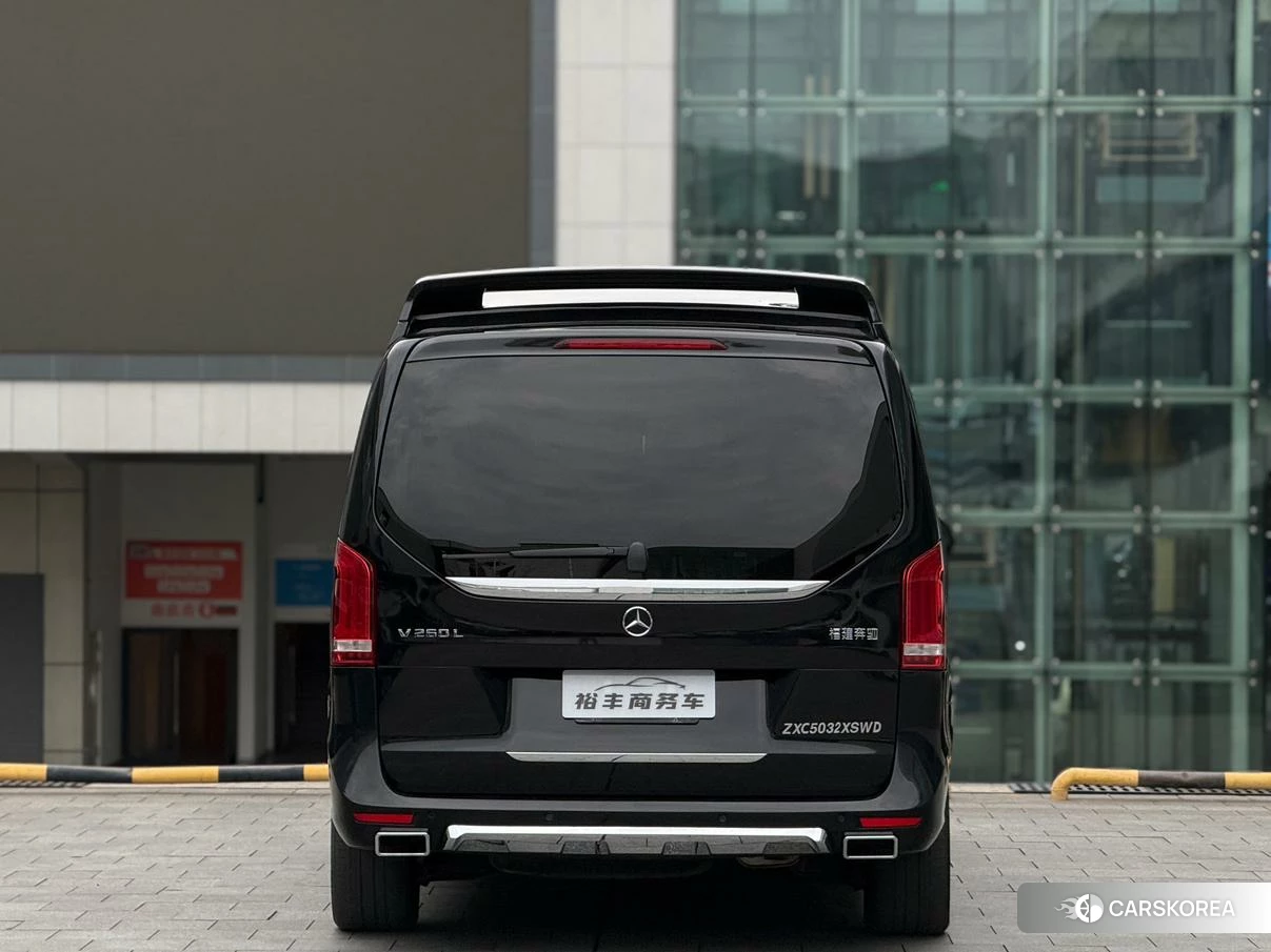 Mercedes-Benz V-class 2022 Черный из Китая, фото 2