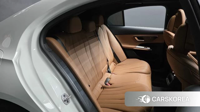 Mercedes-Benz E-Class W214 2025 Белый из Кореи, фото 2