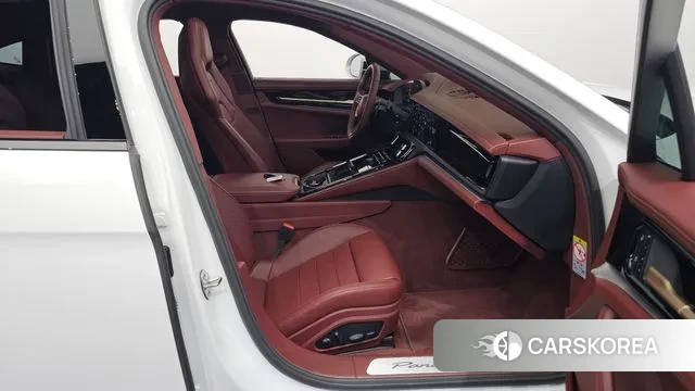 Porsche Panamera (972) 2024 Белый из Кореи, фото 2