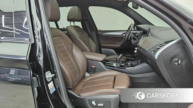 BMW X3 (G01) 2021 Черный из Кореи, фото 2