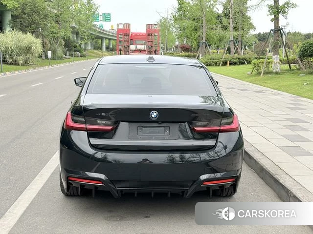 BMW i3 2023 Черный из Китая, фото 2
