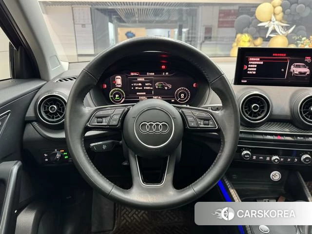 Audi Q2L e-tron 2021 Темно-серый из Китая, фото 2