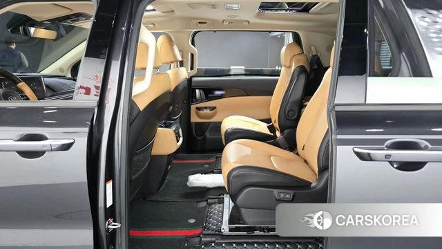 Kia Carnival 4th generation 2020 Серый из Кореи, фото 2