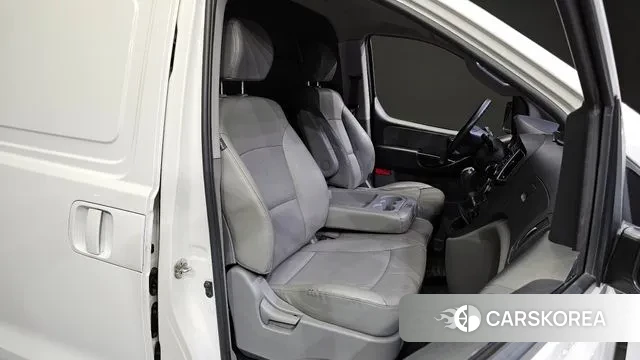 Hyundai The New Grand Starex 2019 Белый из Кореи, фото 2