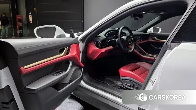 Porsche Taycan 2023 Белый из Кореи, фото 2