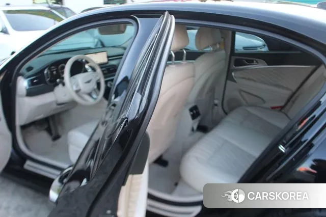 Genesis The New G70 2021 Черный из Кореи, фото 2