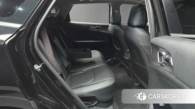 Kia Sportage 5th Generation Hybrid 2024 Черный из Кореи, фото 2