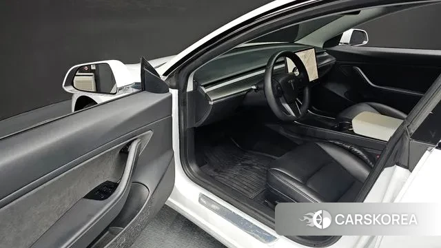 Tesla Model 3 2020 Белый из Кореи, фото 2