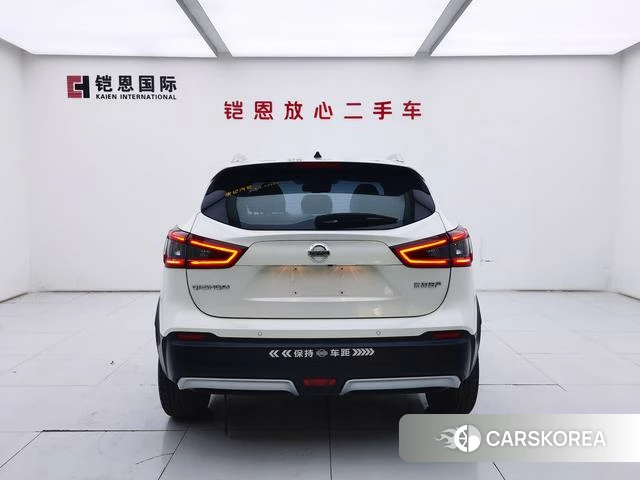 Nissan Qashqai 2023 Белый из Китая, фото 2