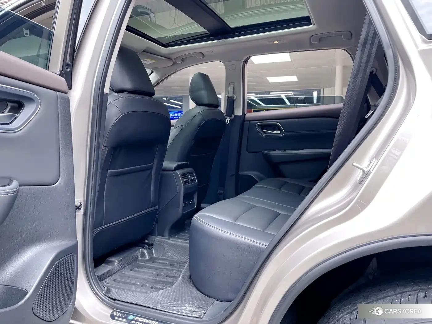 Nissan Qijun 2023 Silver/gray из Китая, фото 2