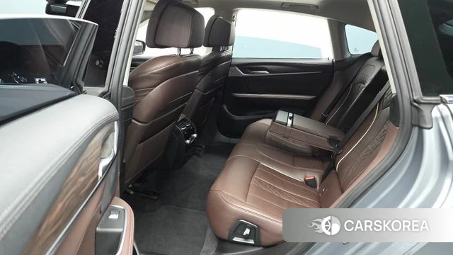 BMW 6 Series GT (G32) 2023 Серебристо-серый из Кореи, фото 2