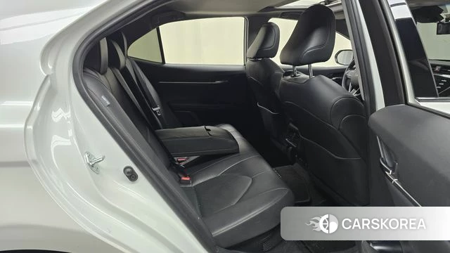 Toyota Camry (XV70) 2019 Белый из Кореи, фото 2