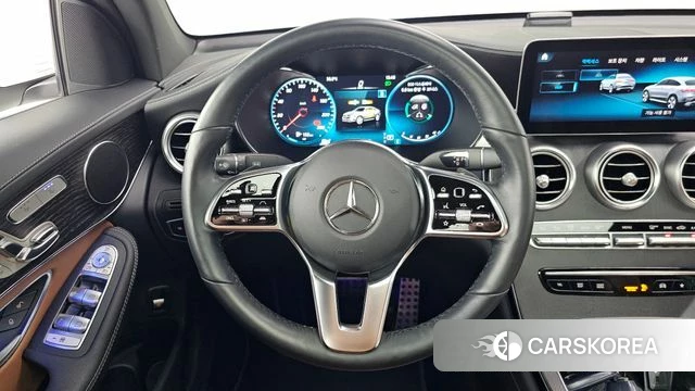 Mercedes-Benz GLC-Class X253 2023 Белый из Кореи, фото 2