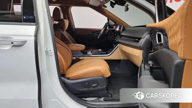 Kia Carnival 4th generation 2023 Белый из Кореи, фото 2